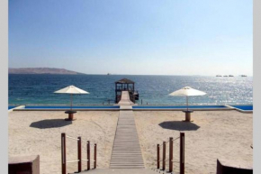 PARACAS megaview bayfront flat